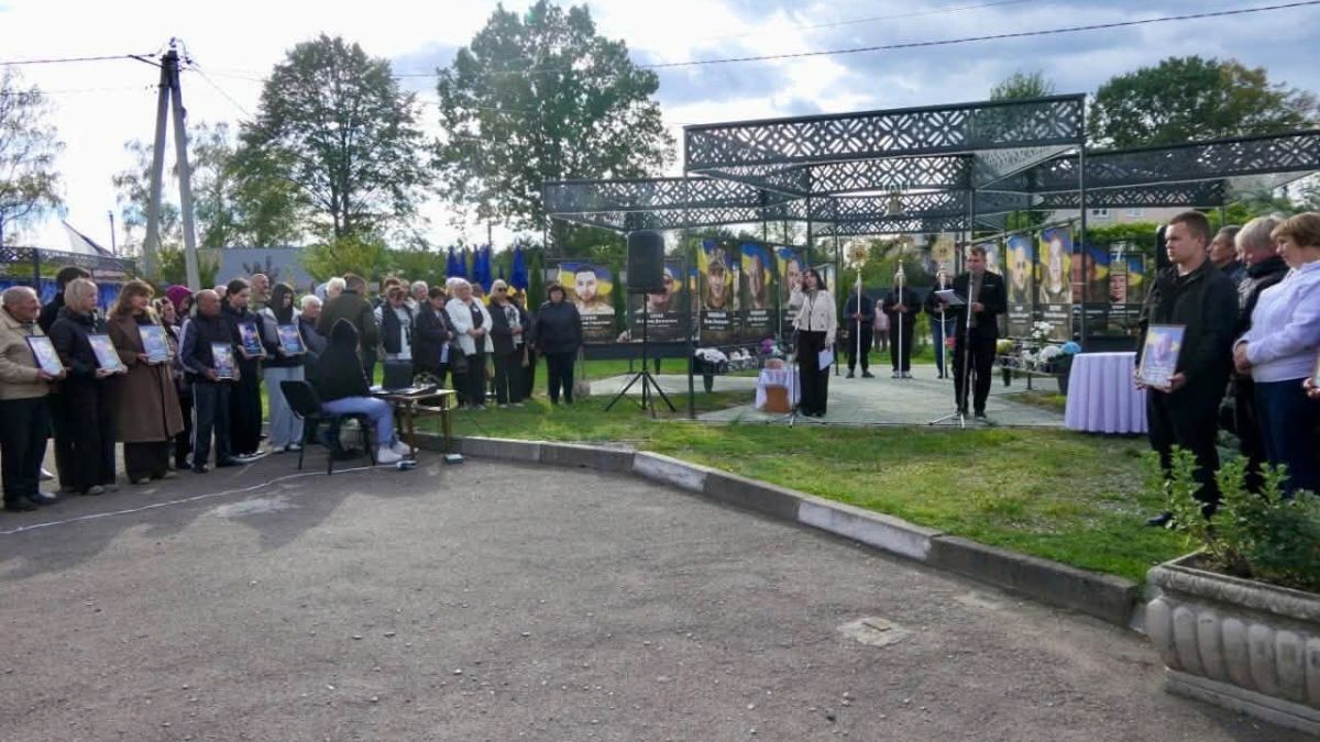У Голині вручили відзнаки родинам полеглих захисників