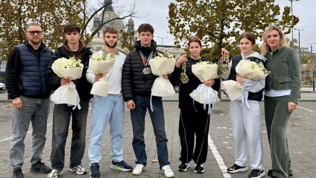 Калуські кікбоксери привезли вісім медалей з чемпіонату світу в Італії