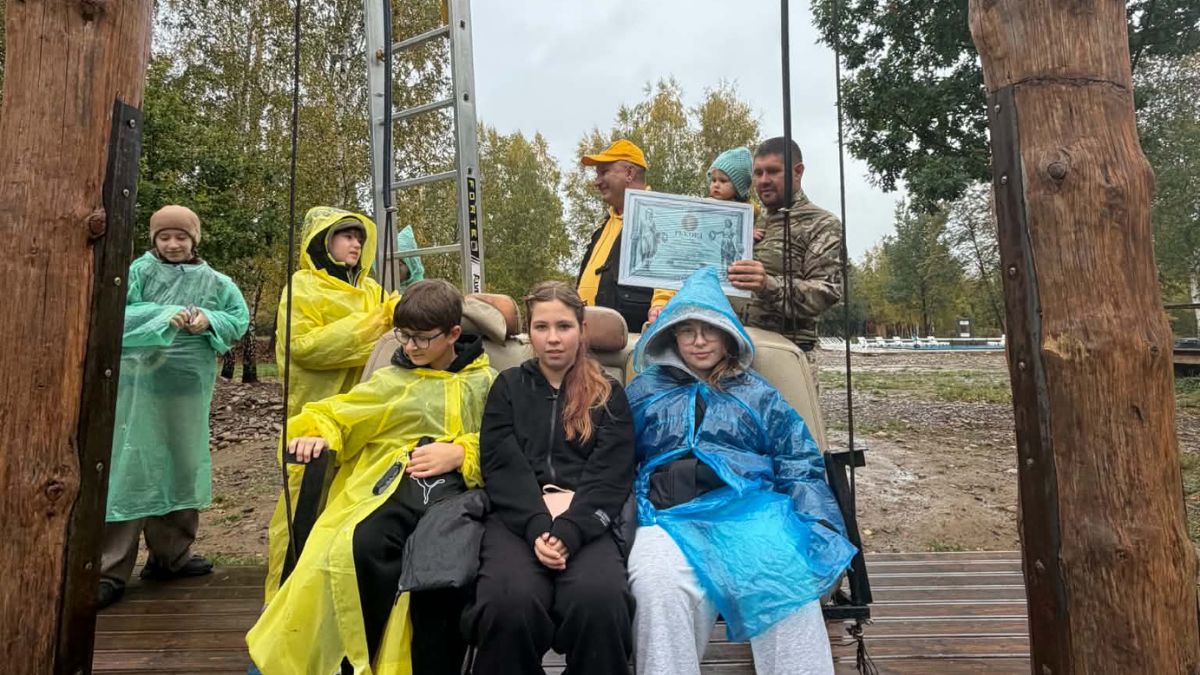 Гойдалку на Калущині занесли в рекорд України