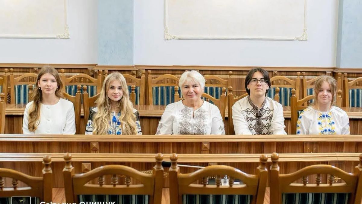 Учениці з Калуша та Долини отримуватимуть стипендію Президента